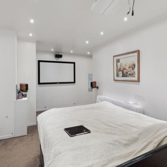  Annonces VITRY : Appartement | PARIS (75016) | 136 m2 | 1 149 000 &euro; 