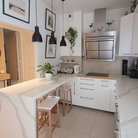  Annonces VITRY : Appartement | PARIS (75016) | 116 m2 | 1 200 000 &euro; 
