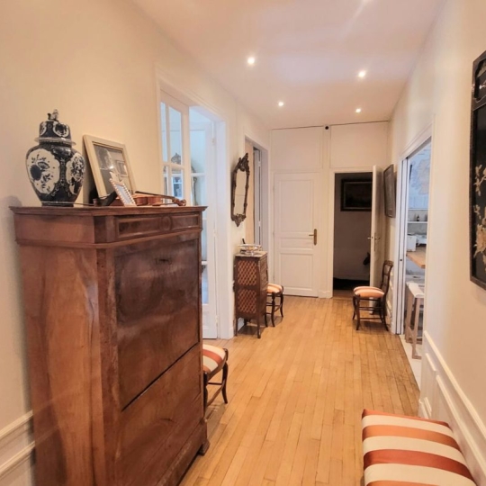  Annonces VITRY : Appartement | PARIS (75016) | 116 m2 | 1 200 000 &euro; 