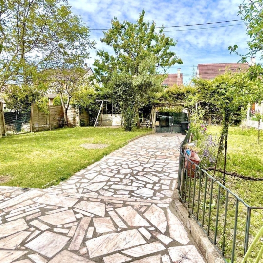  Annonces VITRY : Immeuble | GAGNY (93220) | 321 m2 | 0 &euro; 