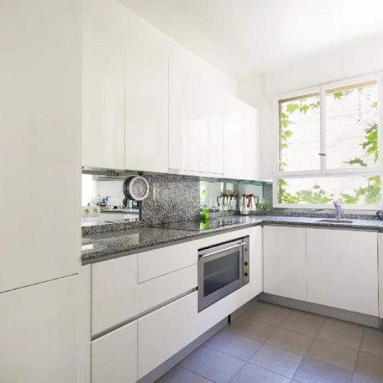  Annonces VITRY : Apartment | PARIS (75016) | 76 m2 | 1 500 000 &euro; 
