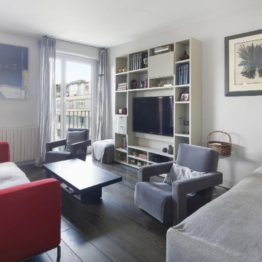  Annonces VITRY : Appartement | PARIS (75015) | 81 m2 | 1 360 000 &euro; 