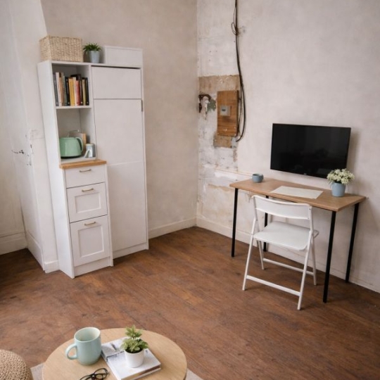  Annonces VITRY : Apartment | PARIS (75015) | 21 m2 | 200 000 &euro; 