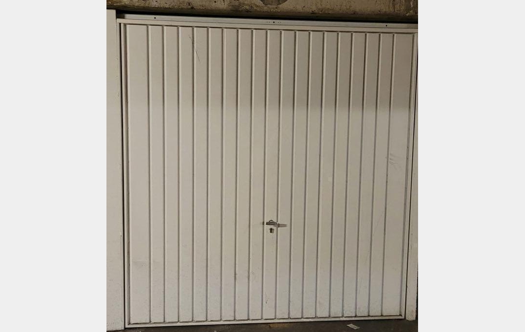 Annonces VITRY : Garage / Parking | PARIS (75018) | 12 m2 | 117 &euro; 