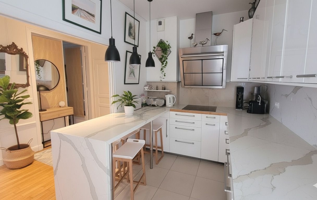 Annonces VITRY : Appartement | PARIS (75016) | 116 m2 | 1 200 000 &euro; 