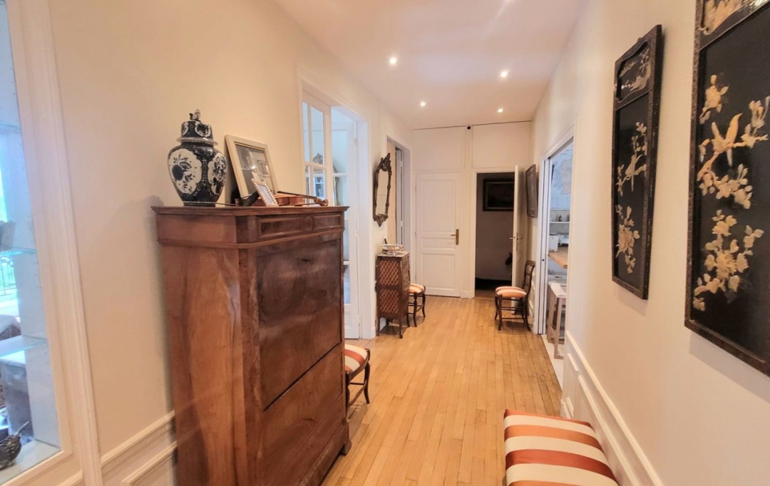 Annonces VITRY : Appartement | PARIS (75016) | 116 m2 | 1 200 000 &euro; 
