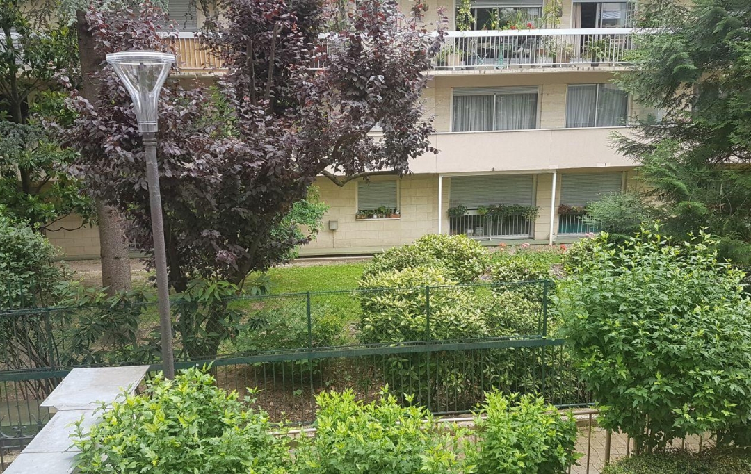 Annonces VITRY : Appartement | PARIS (75018) | 46 m2 | 340 200 &euro; 