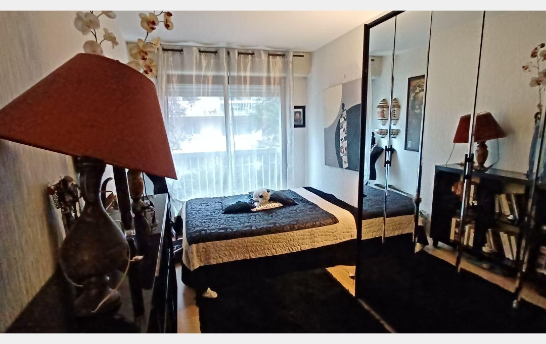 Annonces VITRY : Appartement | PARIS (75018) | 46 m2 | 340 200 &euro; 