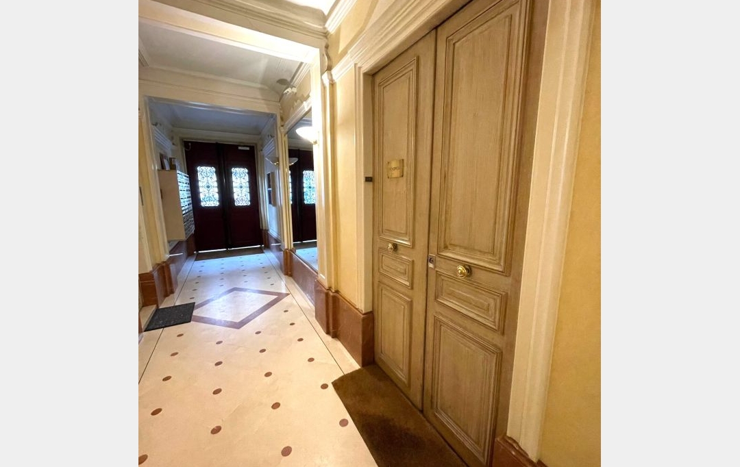 Annonces VITRY : Apartment | PARIS (75007) | 24 m2 | 273 000 &euro; 