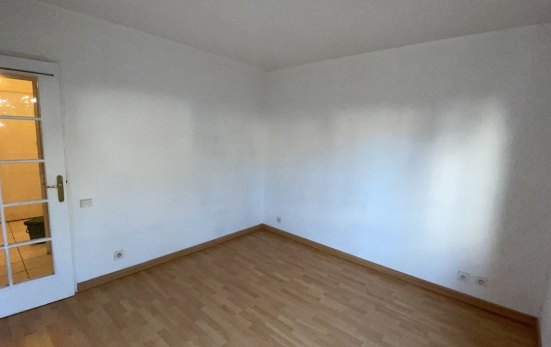 Annonces VITRY : Appartement | CHARENTON-LE-PONT (94220) | 20 m2 | 750 &euro; 