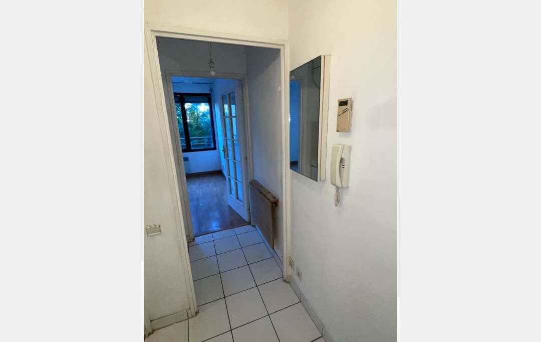 Annonces VITRY : Appartement | CHARENTON-LE-PONT (94220) | 20 m2 | 750 &euro; 