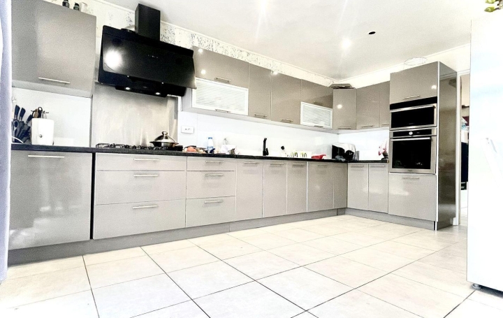 Annonces VITRY : Immeuble | GAGNY (93220) | 321 m2 | 0 &euro; 
